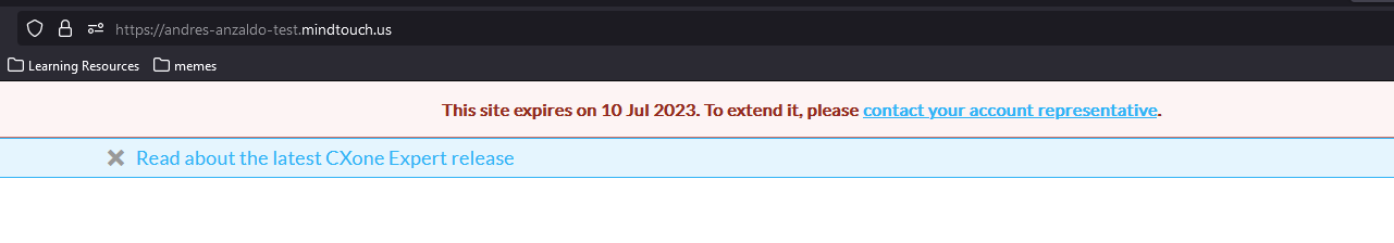 Screenshot of a red expiration banner, which states the date the site will expire, and provides a link to contact Support to renew the site license.